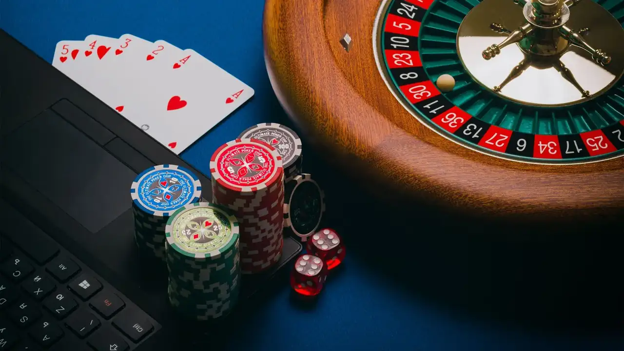 Casino at Jorelainn Reviewer