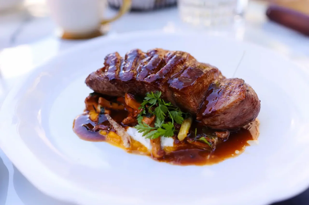 Dining detail at Jorelainn Reviewer